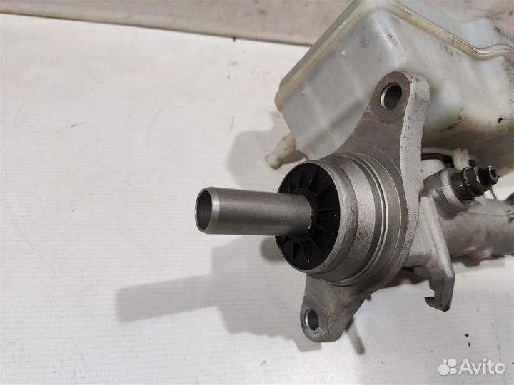 Цилиндр тормозной главный Skoda Rapid