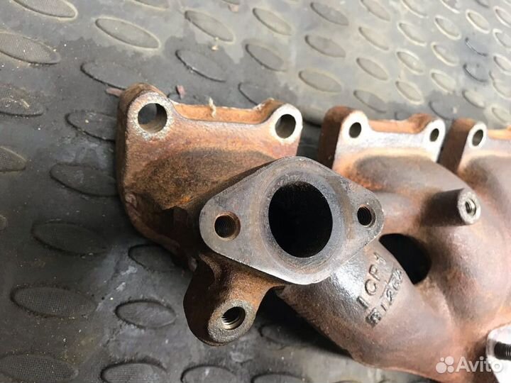 Коллектор выпускной Mitsubishi Pajero 4