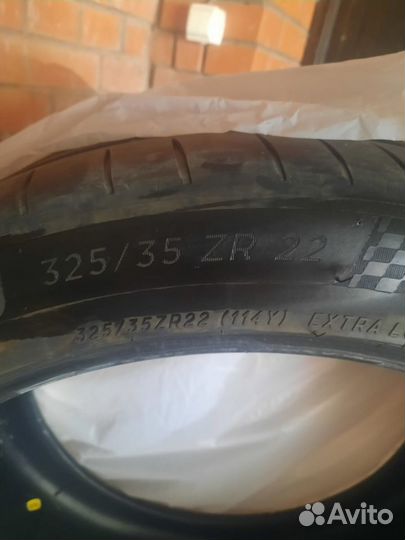 Michelin Pilot Sport 4 285/40 R22 и 325/35 R22