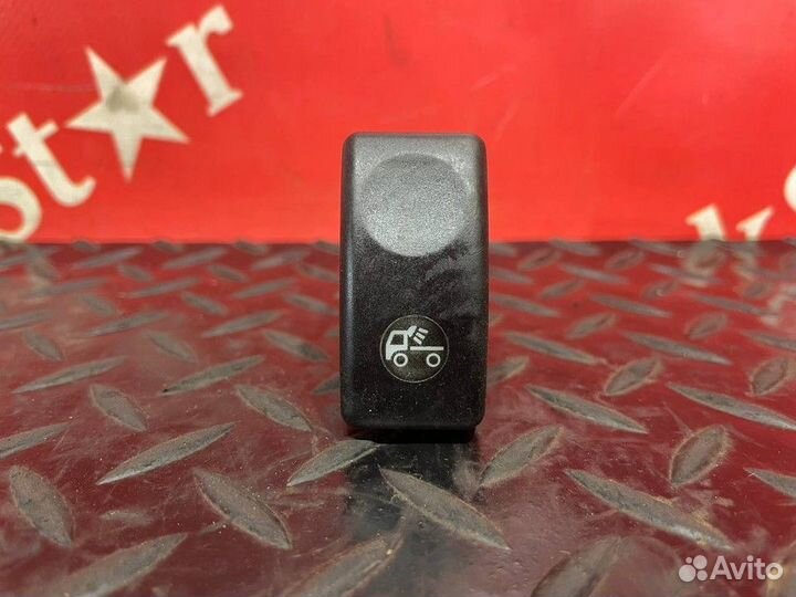 Кнопка освещения за кабиной