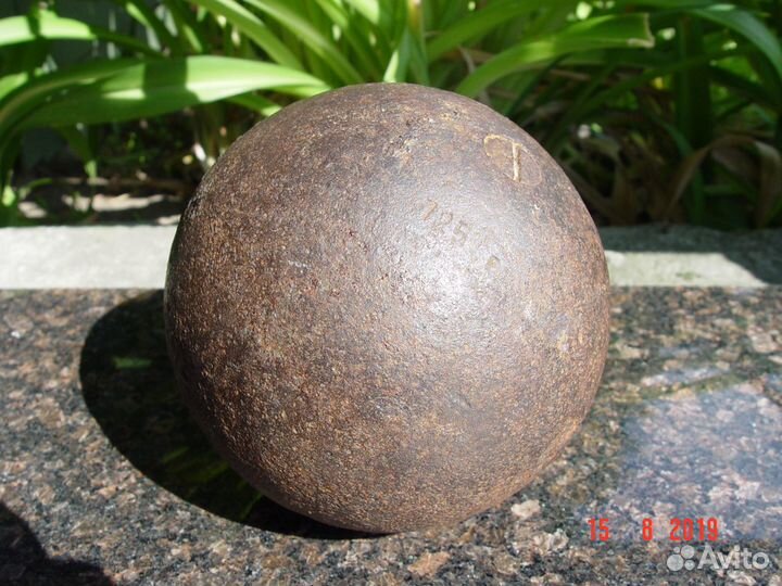 Спортивное ядро для мужчин вес 7,257 кг