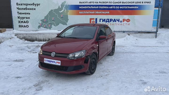 Кронштейн задней балки левый Volkswagen Polo Sedan