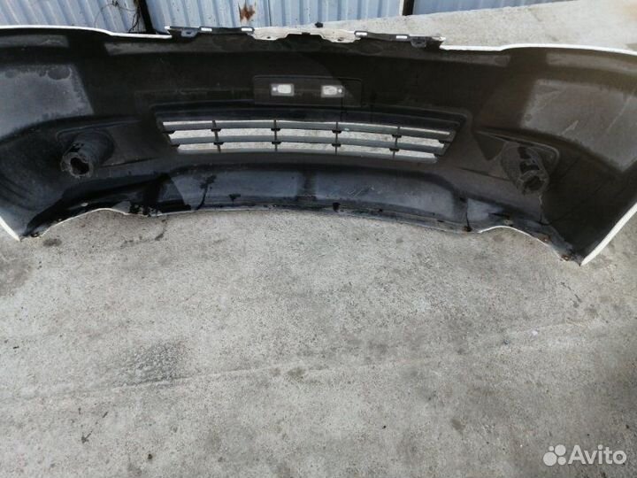 Бампер передний Nissan Serena C25
