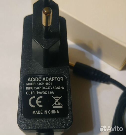 Блок питания 9V-1A