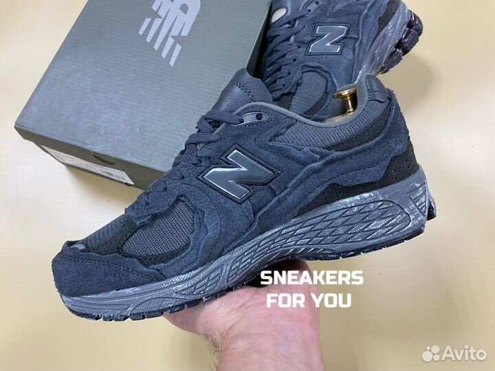 Кроссовки New Balance 2002r carbon