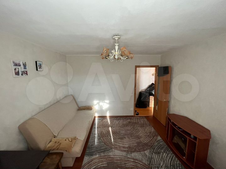 2-к. квартира, 43 м², 3/5 эт.