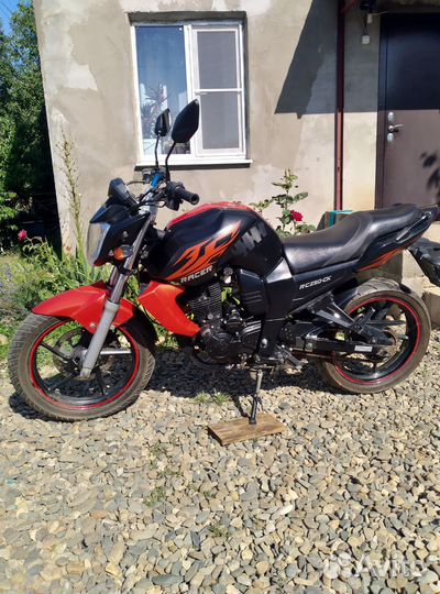 Мотоцикл рейсер