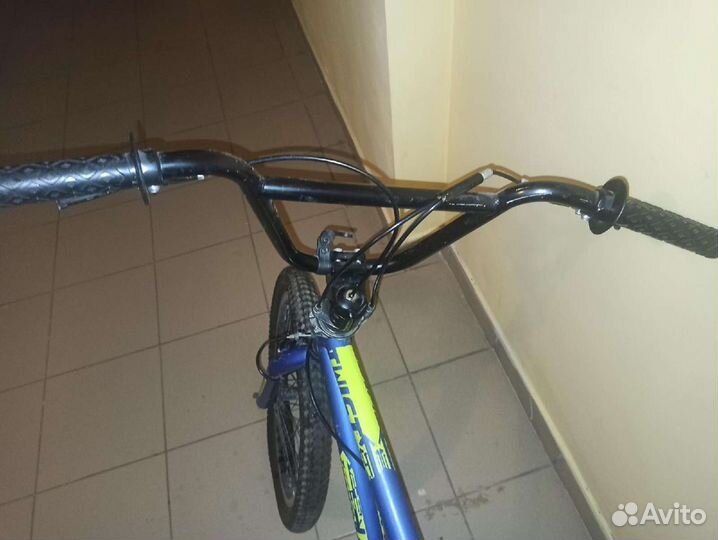 Трюковой велосипед BMX