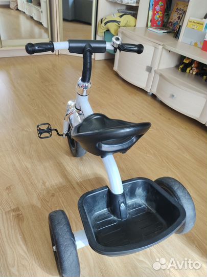 Трехколесный велосипед