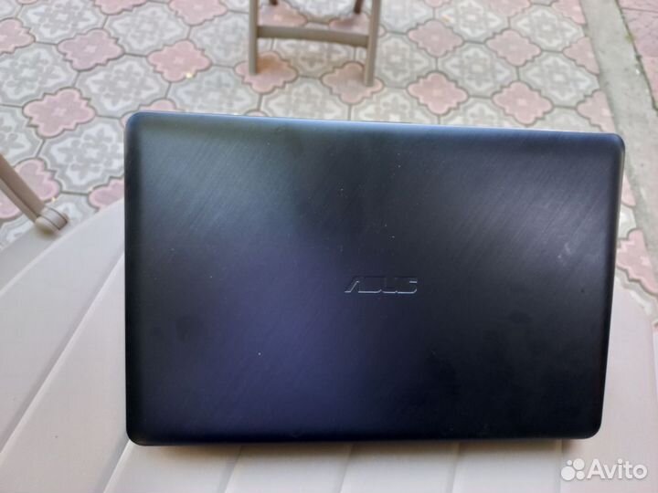 Ноутбук asus