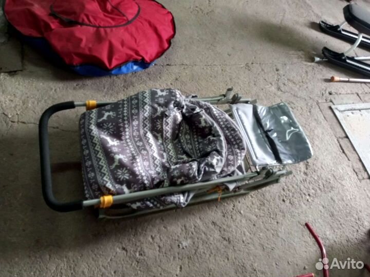 Прогулочная коляска