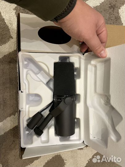 Микрофон shure sm7b с коробкой (оригинал)