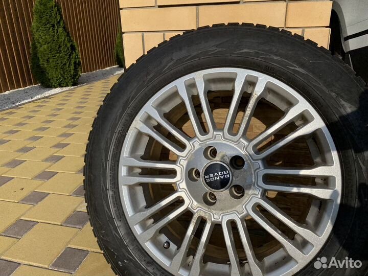 Nokian Tyres Hakkapeliitta R2 235/60 R18