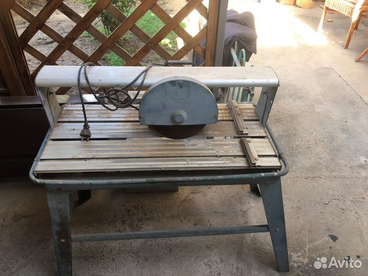 Плиткорез электрический