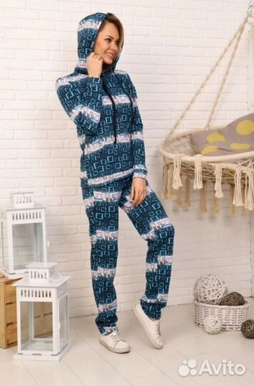 Спортивный костюм