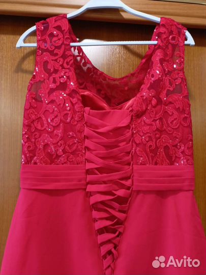 Вечернее праздничное платье