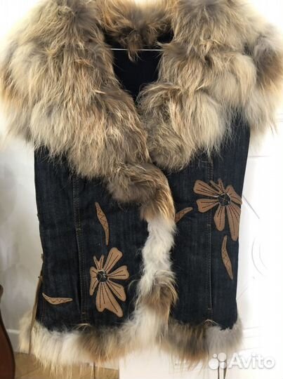 Жилет джинсовый женский с натуральным мехом