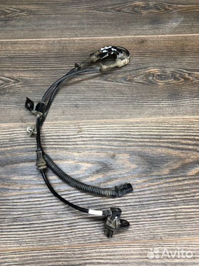 Датчик ABS передний левый Hyundai Solaris 1 1.6