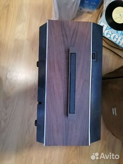 Катушечный магнитофон комета