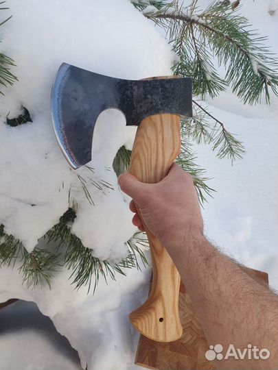 Топор кистевой