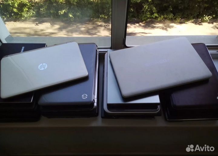 Ноутбуки Продаются в Связи с Закрытием Офиса