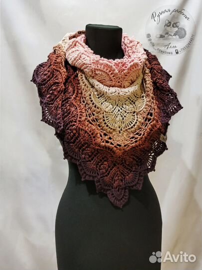 Вязанный бактус