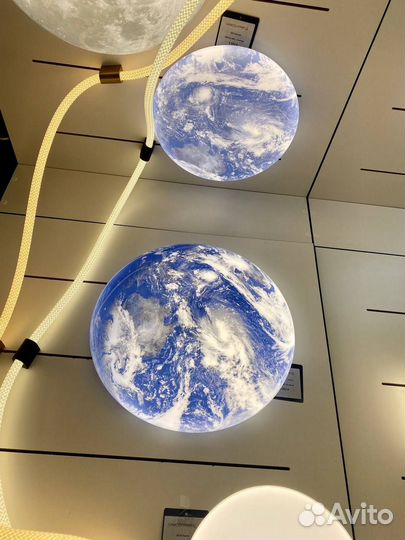 Светильник с необычным дизайном