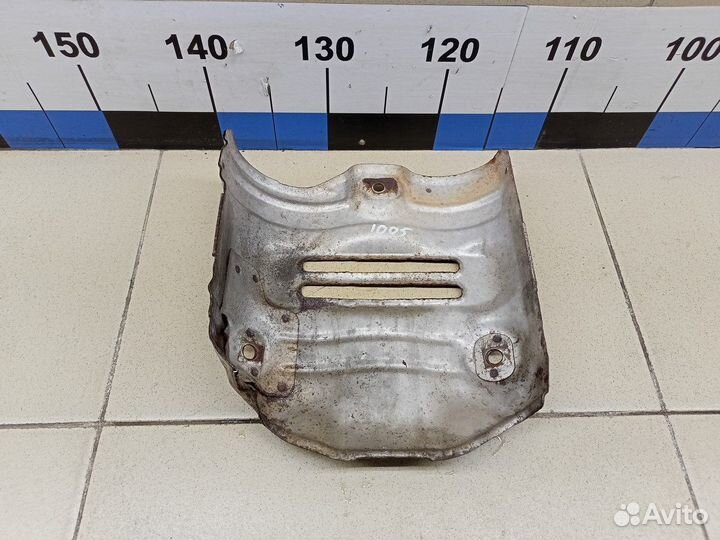 Экран тепловой Avensis II 2003-2008