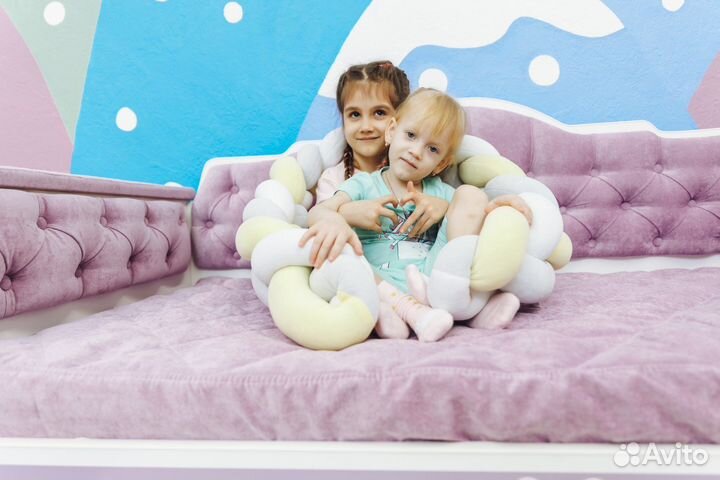 Детская кровать с каретной стяжкой