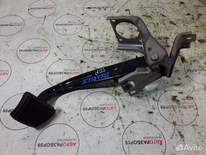 Педаль тормоза Hyundai Solaris 1