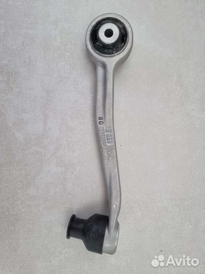 Рычаг Lemforder передний левый верхний Audi A4 B8