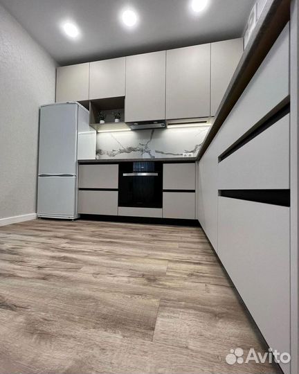 Кухонный гарнитур на заказ от фабрики