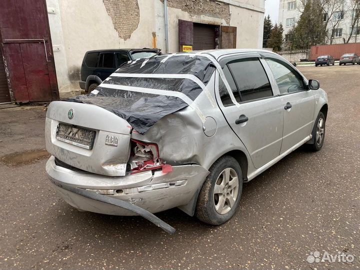 В разборе Skoda Fabia 2007 1.2 МКПП