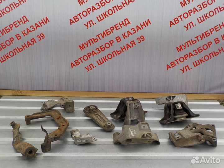 Кронштейн опора двигателя Ниссан Ноут 1