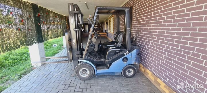 Вилочный погрузчик Nissan P1F1A15D, 2017