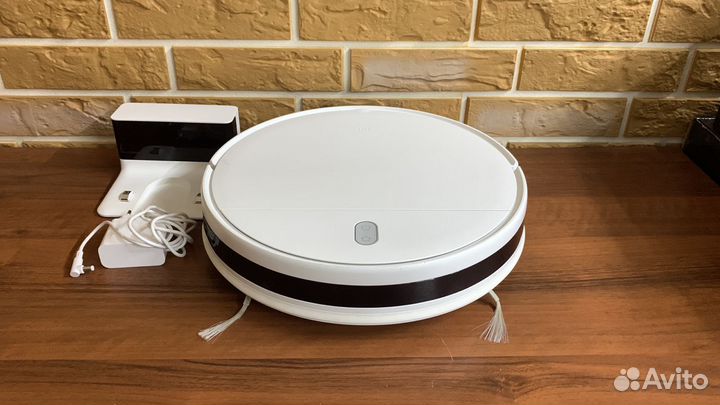 Робот-пылесос XiaoMi Robot Vacuum-Mop Essential