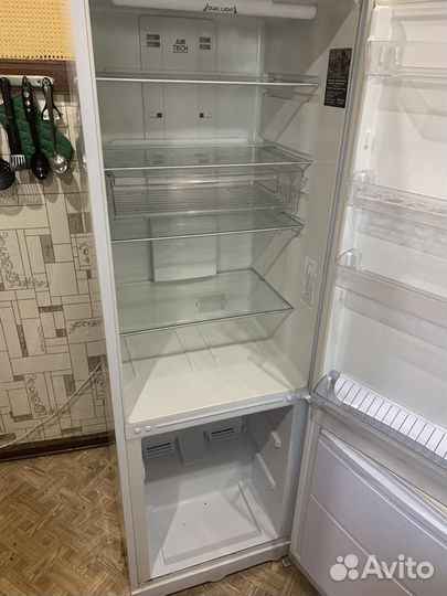 Холодильник hotpoint ariston бу