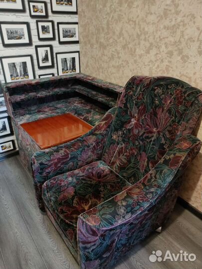 Кресло и уголок