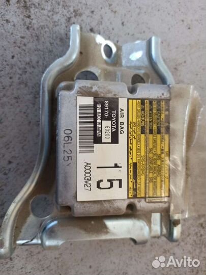 Блок управления airbag Toyota Land Cruiser 100 4.7