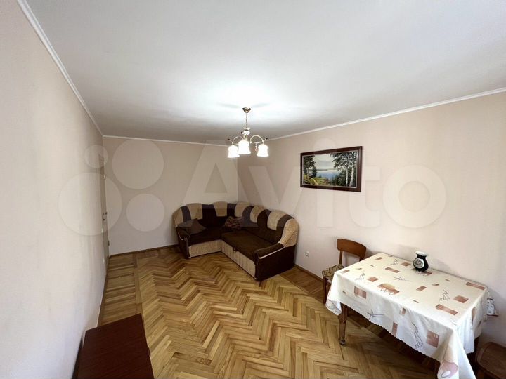 2-к. квартира, 56 м², 3/5 эт.