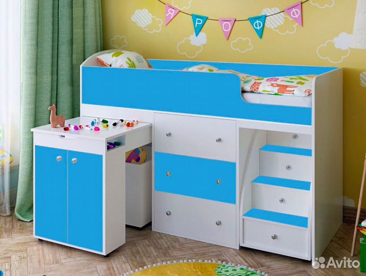 Детская кровать чердак со столом. В наличии