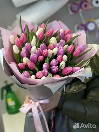 Тюльпаны 31 51 101 букеты