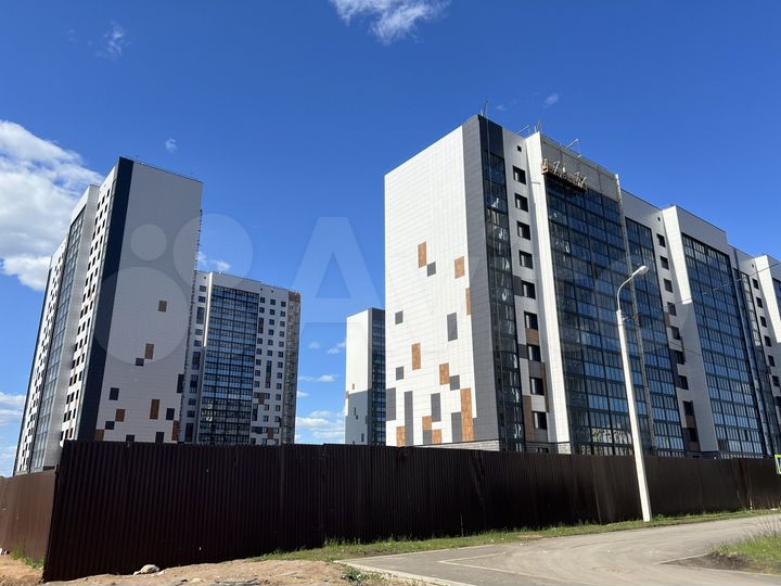 2-к. квартира, 51 м², 10/17 эт.