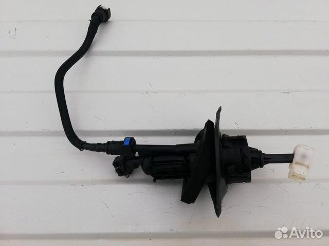 Главный цилиндр сцепления Мазда 3 бк