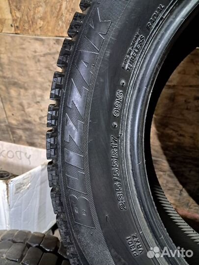 Bridgestone Blizzak VRX 235/55 R17 99S