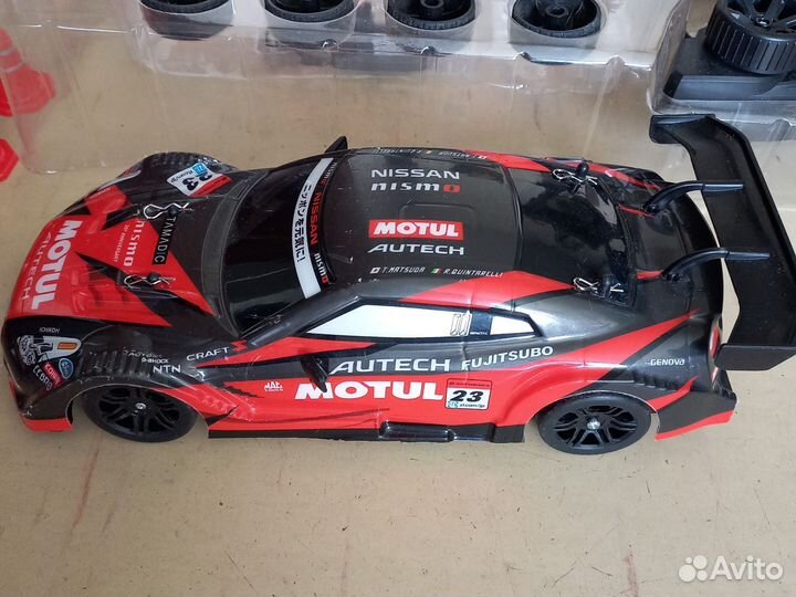 Машина на радиоуправлении для дрифта 1:16