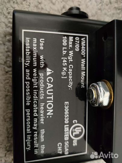 Кронштейн для телевизора Sanus VM400