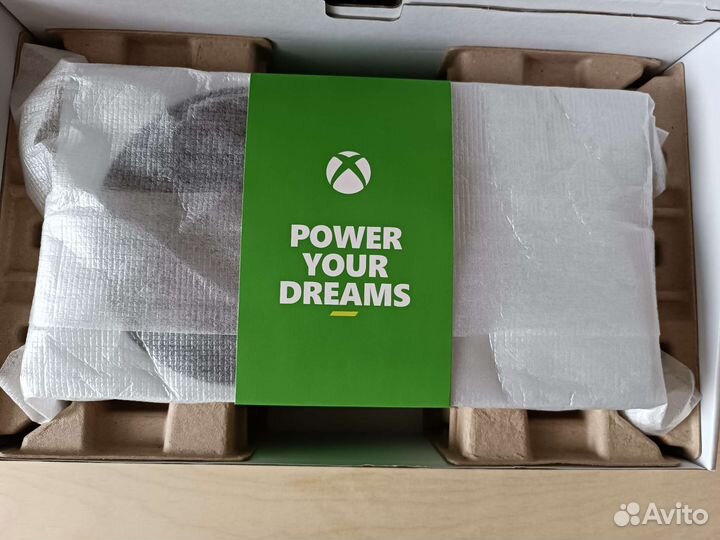 Xbox Series S и 400 игр в подарок