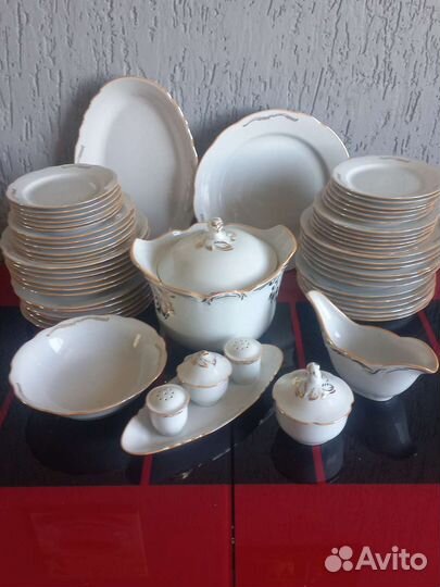 Сервиз столовый на 12 персон. Новый Дулево 2006г