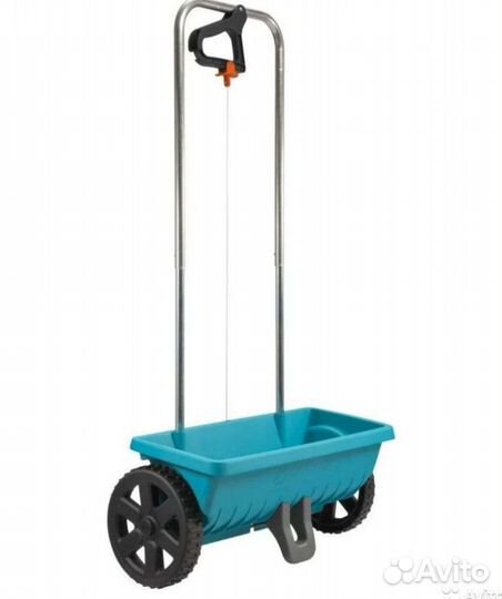 Каток и сеялка для газона